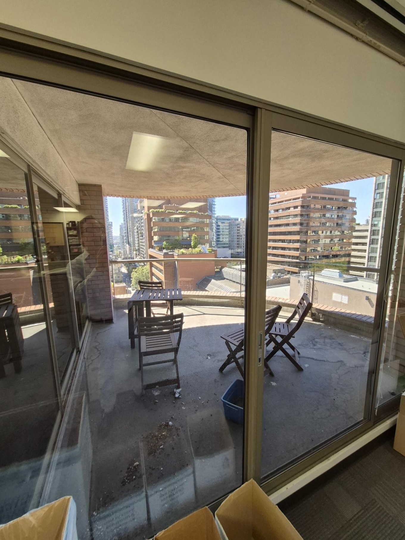 Corner suite with balcony and good outlooks