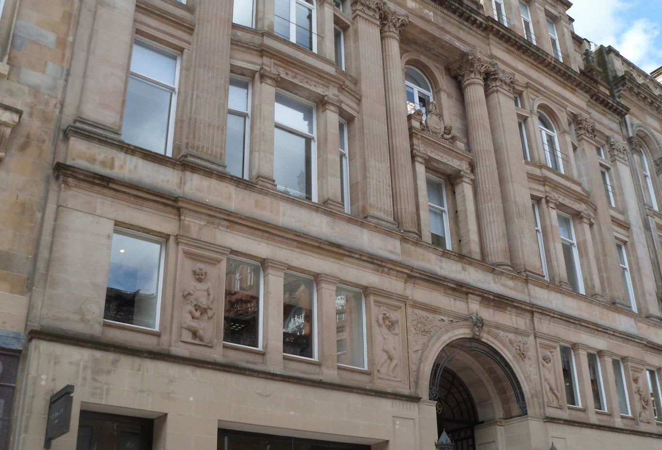69 Buchanan Street